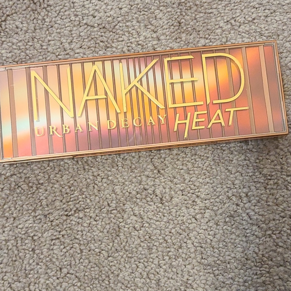 Urban Decay Naked Heat Palette